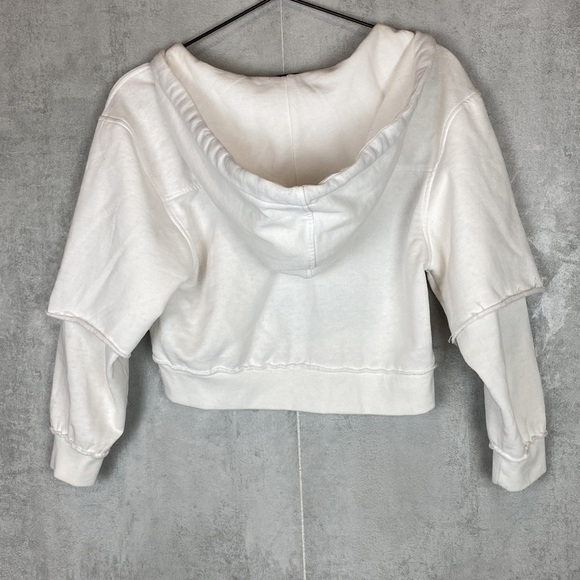 The Laundry Room cropped layered hoodie - Picture 4 of 7